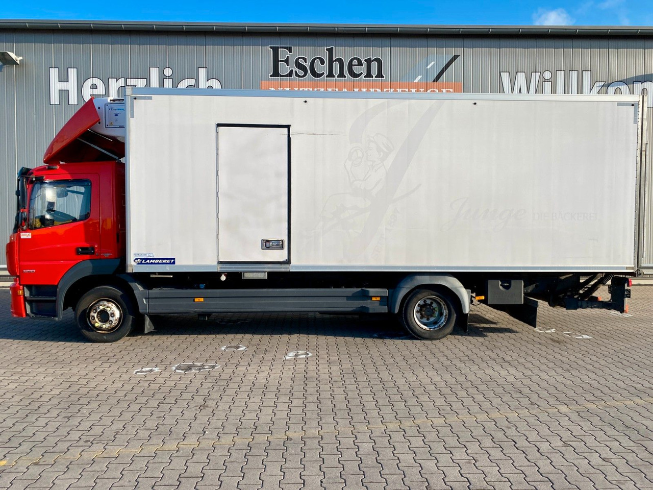 Mercedes-Benz Atego 1218 L Diesel/Netz*LBW*Carrier Supra 850Mt Mercedes-Benz Atego 1218 L Diesel/Netz*LBW*Carrier Supra 850Mt - Refrigerator truck: picture 2 Mercedes-Benz Atego 1218 L Diesel/Netz*LBW*Carrier Supra 850Mt Mercedes-Benz Atego 1218 L Diesel/Netz*LBW*Carrier Supra 850Mt - Refrigerator truck: picture 2
