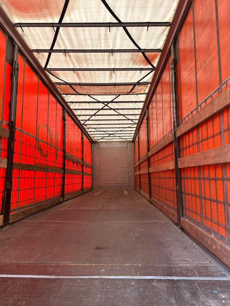 Fliegl - Curtainsider semi-trailer: picture 3 Fliegl - Curtainsider semi-trailer: picture 3