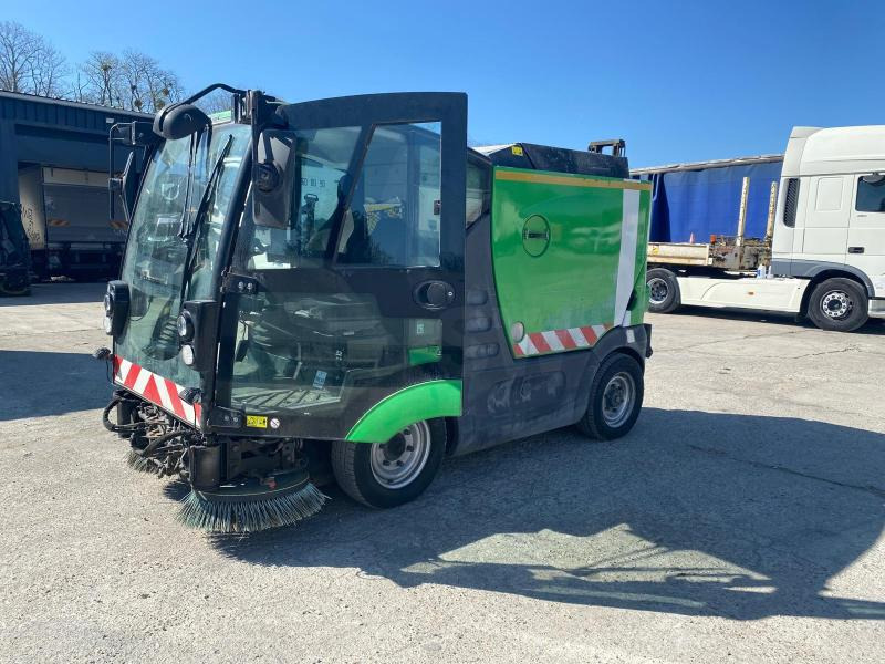 Mathieu Azura MC210 - Road sweeper: picture 1 Mathieu Azura MC210 - Road sweeper: picture 1