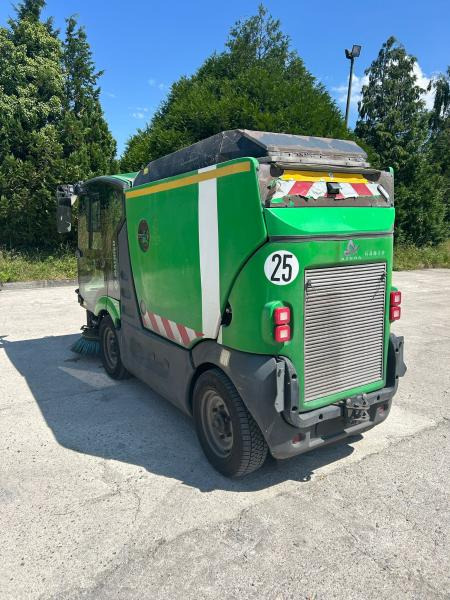 Mathieu Azura MC210 - Road sweeper: picture 2 Mathieu Azura MC210 - Road sweeper: picture 2