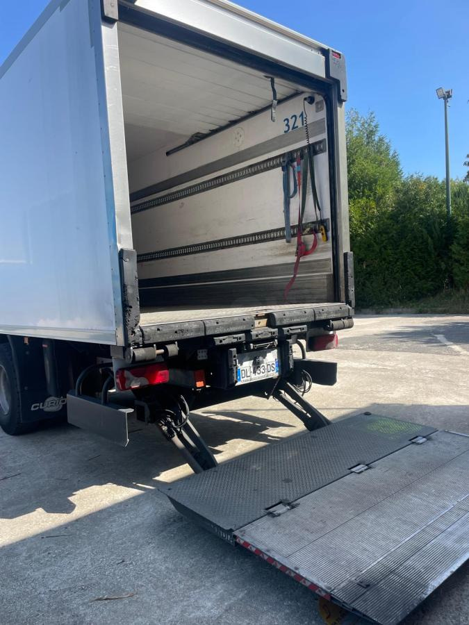 Scania P 320 - Refrigerator truck: picture 4 Scania P 320 - Refrigerator truck: picture 4