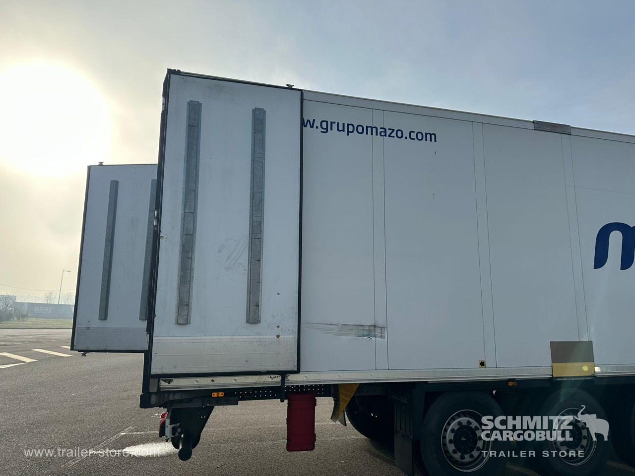 Isothermal semi-trailer SCHMITZ Reefer Standard: picture 12