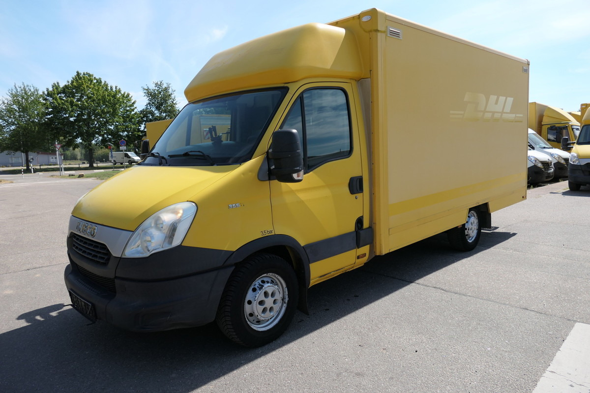 IVECO Daily 35 S11 C30C AUTOMATIK KAMERA Regale LUFT D - Box van: picture 1 IVECO Daily 35 S11 C30C AUTOMATIK KAMERA Regale LUFT D - Box van: picture 1