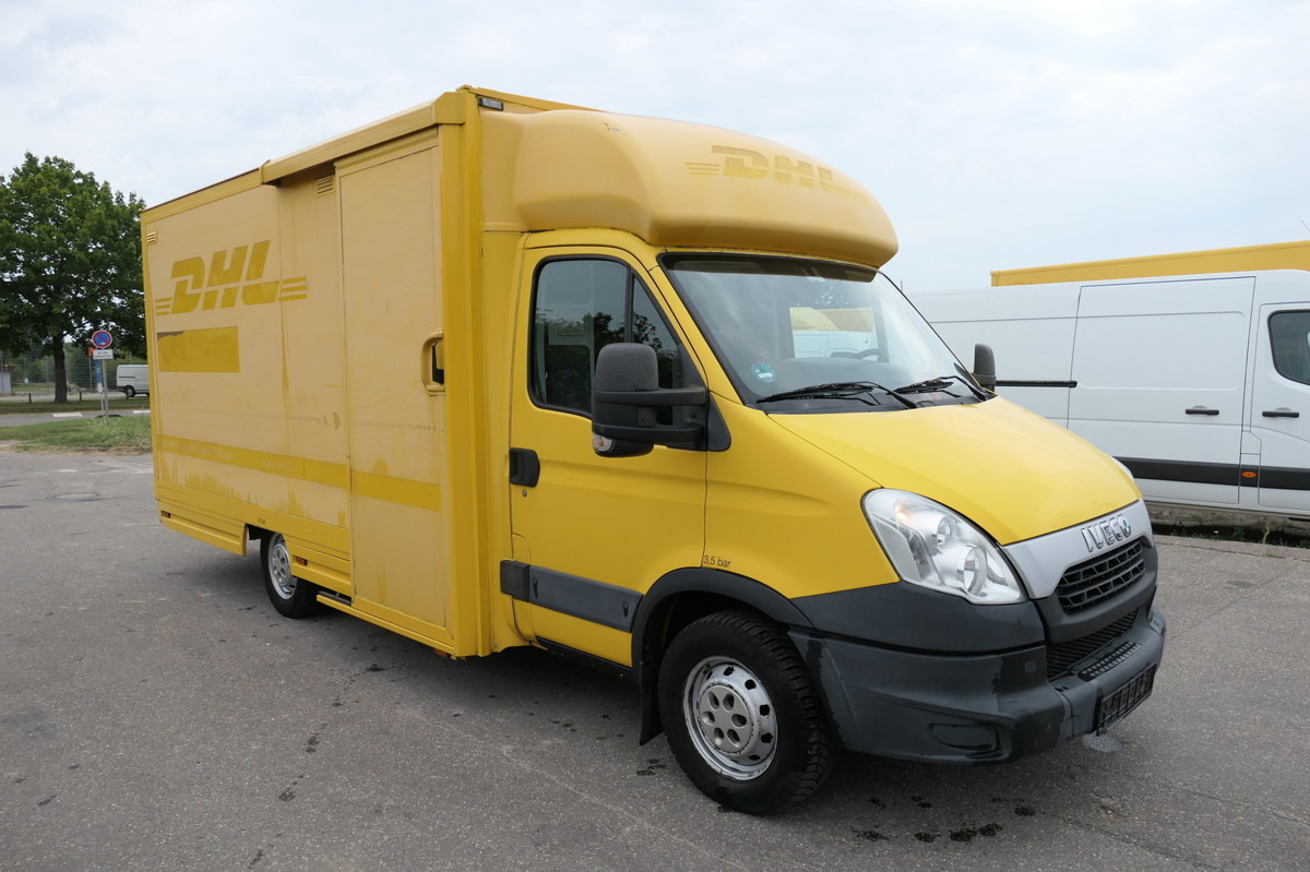IVECO Daily 35 S11 C30C AUTOMATIK KAMERA Regale LUFT D - Box van: picture 2 IVECO Daily 35 S11 C30C AUTOMATIK KAMERA Regale LUFT D - Box van: picture 2