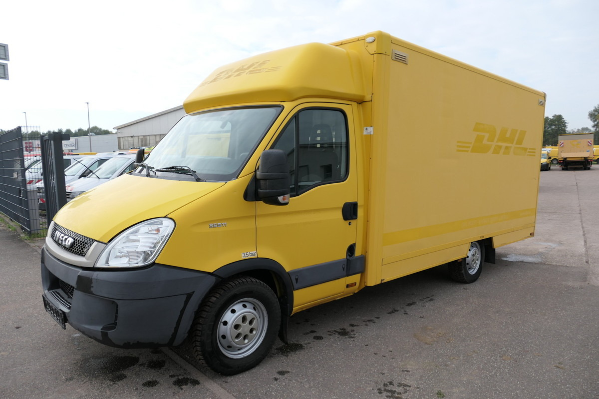 IVECO Daily 35 S11 C30C AUTOMATIK KAMERA Regale LUFT - Box van: picture 1 IVECO Daily 35 S11 C30C AUTOMATIK KAMERA Regale LUFT - Box van: picture 1