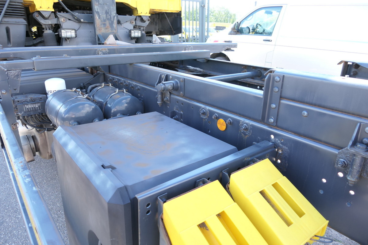 Container transporter/ Swap body truck IVECO Stralis AS 190 S 420 ECO LBW AHK KLIMA INTARDER: picture 11 Container transporter/ Swap body truck IVECO Stralis AS 190 S 420 ECO LBW AHK KLIMA INTARDER: picture 11