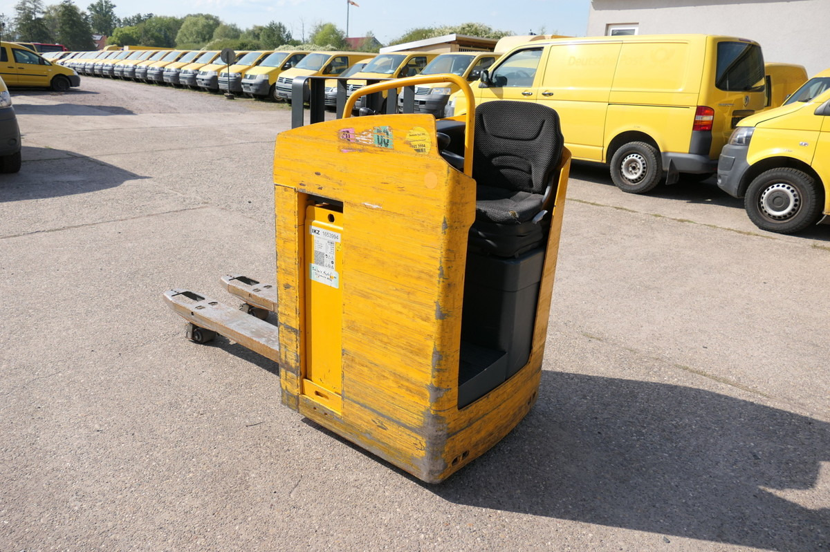 JUNGHEINRICH ESE 220 Batterie 51/2019 - Pallet truck: picture 4 JUNGHEINRICH ESE 220 Batterie 51/2019 - Pallet truck: picture 4