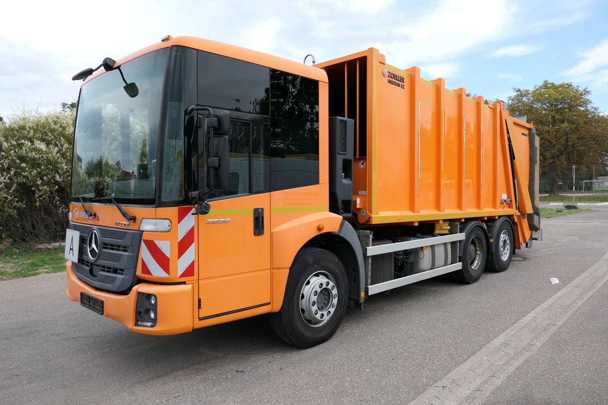 MERCEDES-BENZ 2635 NGE-L62N Econic Aufbau Zöller Medium KLIMA - Garbage truck: picture 2 MERCEDES-BENZ 2635 NGE-L62N Econic Aufbau Zöller Medium KLIMA - Garbage truck: picture 2
