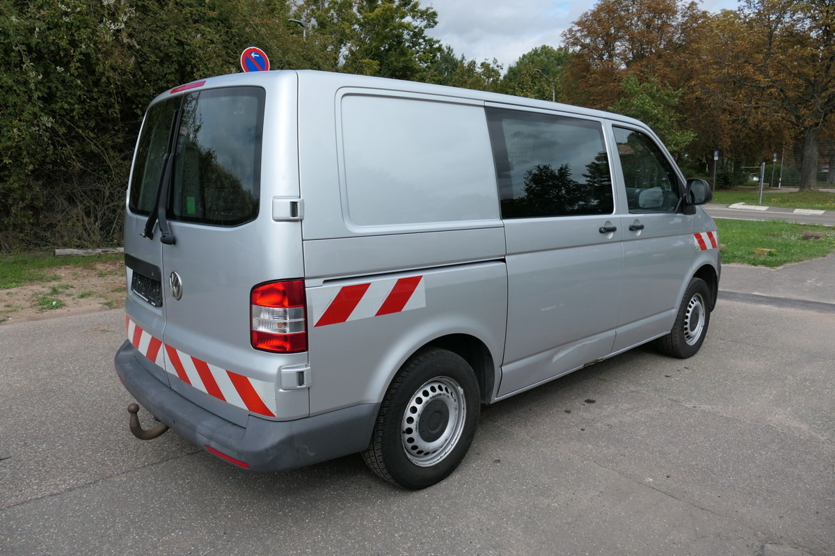 VW T5 Transporter 2.0 TDI 4Motion Flügeltür Klima A - Small van: picture 4 VW T5 Transporter 2.0 TDI 4Motion Flügeltür Klima A - Small van: picture 4