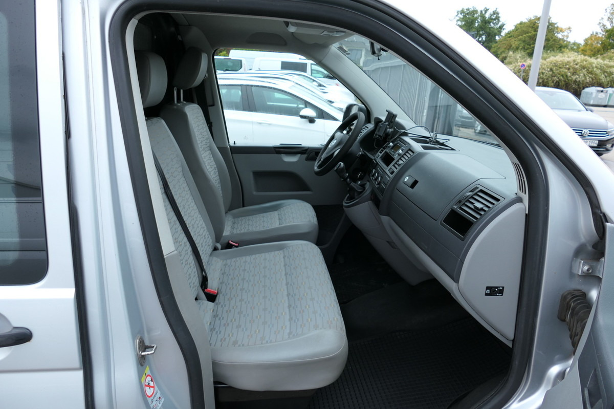 VW T5 Transporter 2.0 TDI KLIMA AHK Werkstatteinbau - Small van: picture 5 VW T5 Transporter 2.0 TDI KLIMA AHK Werkstatteinbau - Small van: picture 5
