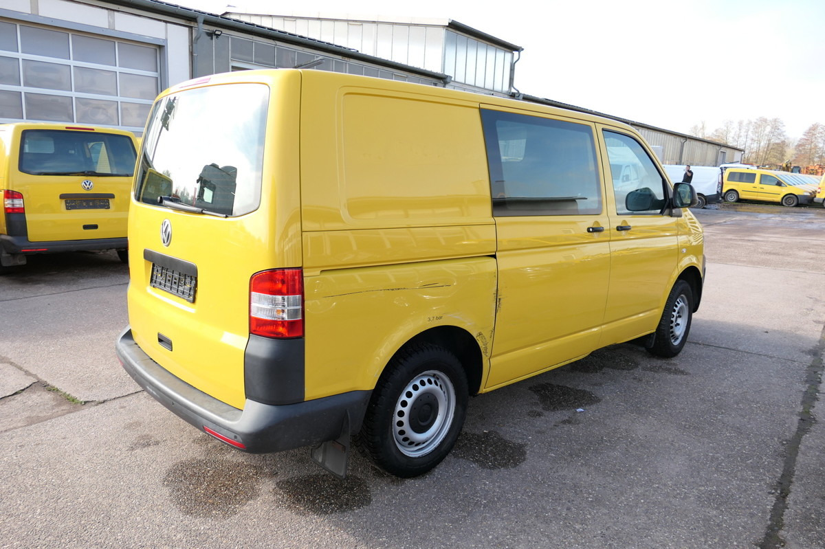 VW T5 Transporter 2.0 TDI PARKTRONIK MOTORSCHADEN - Small van: picture 5 VW T5 Transporter 2.0 TDI PARKTRONIK MOTORSCHADEN - Small van: picture 5
