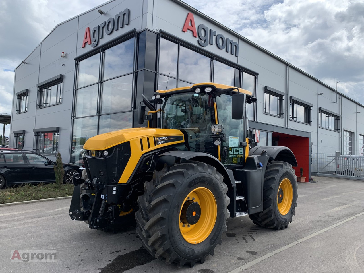 JCB Fastrac 4220 iCON - Farm tractor: picture 1 JCB Fastrac 4220 iCON - Farm tractor: picture 1