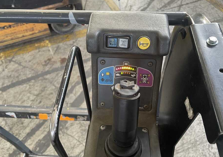 JLG 15 MVL - Scissor lift: picture 3 JLG 15 MVL - Scissor lift: picture 3