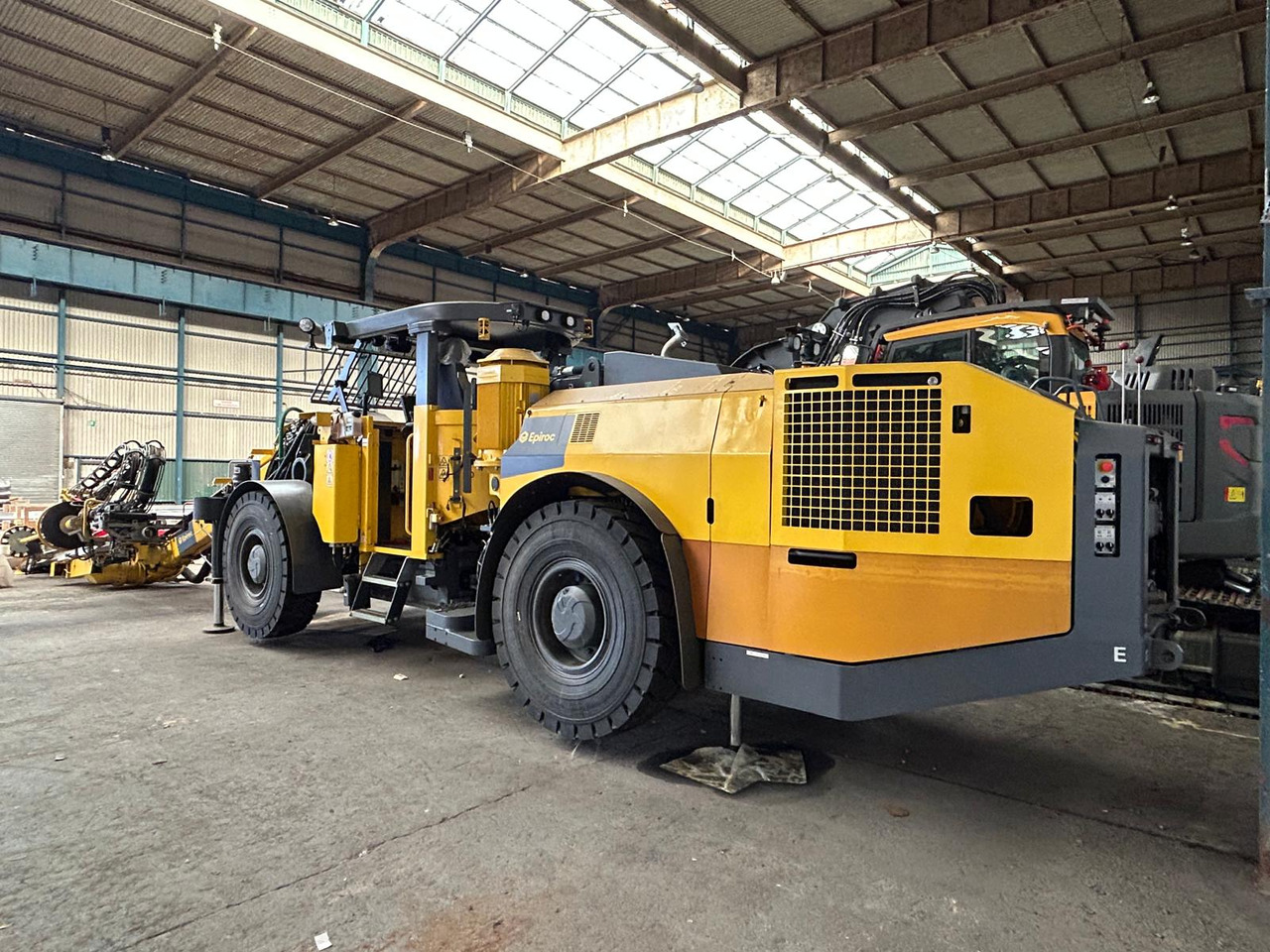 Atlas Copco (Epiroc) Boltec EC - Directional boring machine: picture 4 Atlas Copco (Epiroc) Boltec EC - Directional boring machine: picture 4