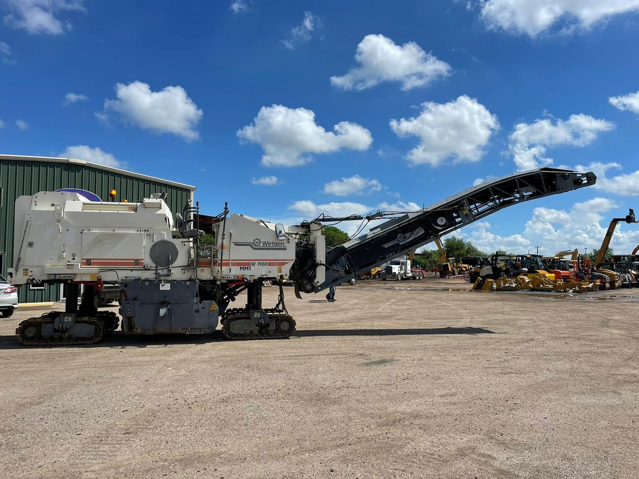 Wirtgen W 1900 - Cold planer: picture 1 Wirtgen W 1900 - Cold planer: picture 1