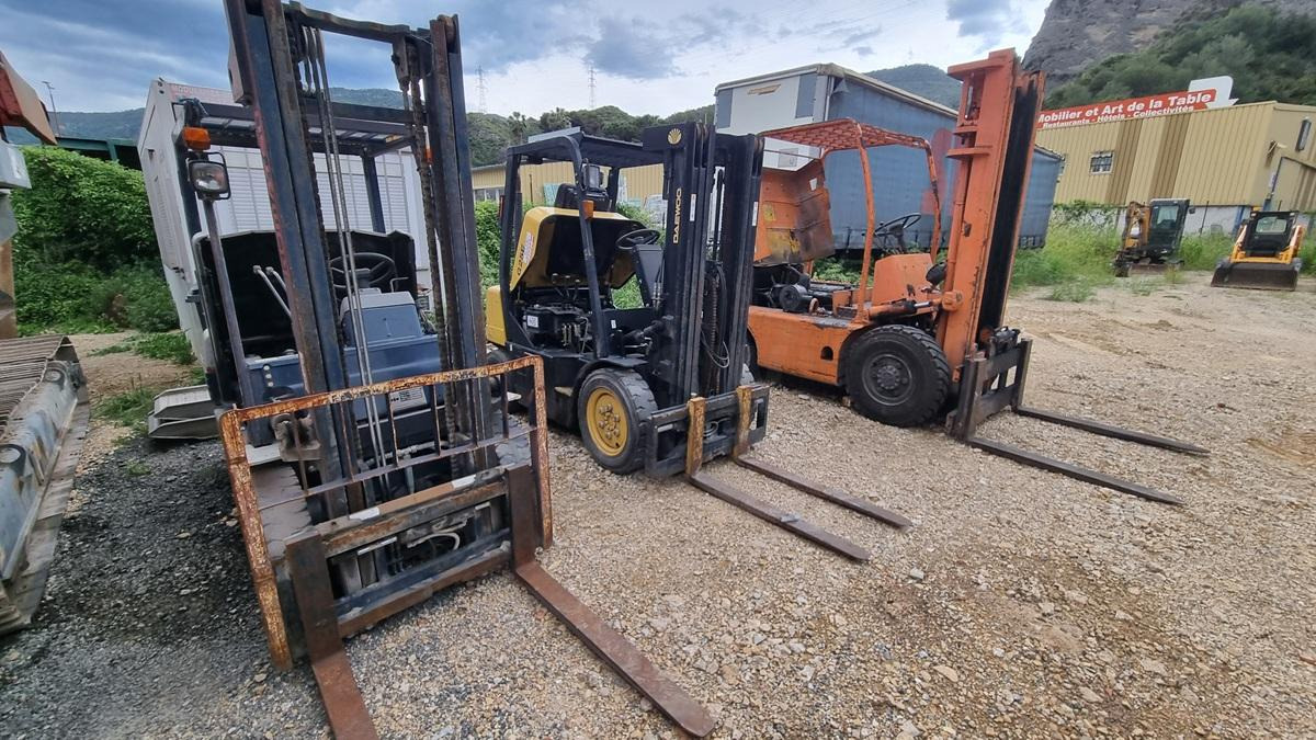 Komatsu FD25T - Diesel forklift: picture 1 Komatsu FD25T - Diesel forklift: picture 1