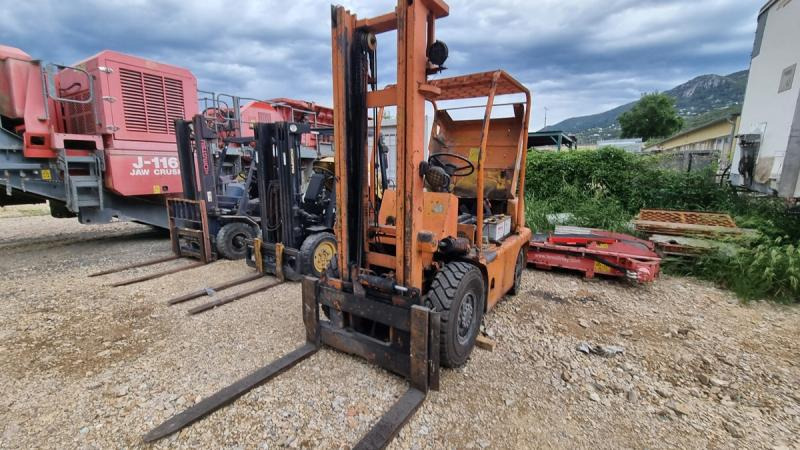 Komatsu FD25T - Diesel forklift: picture 2 Komatsu FD25T - Diesel forklift: picture 2