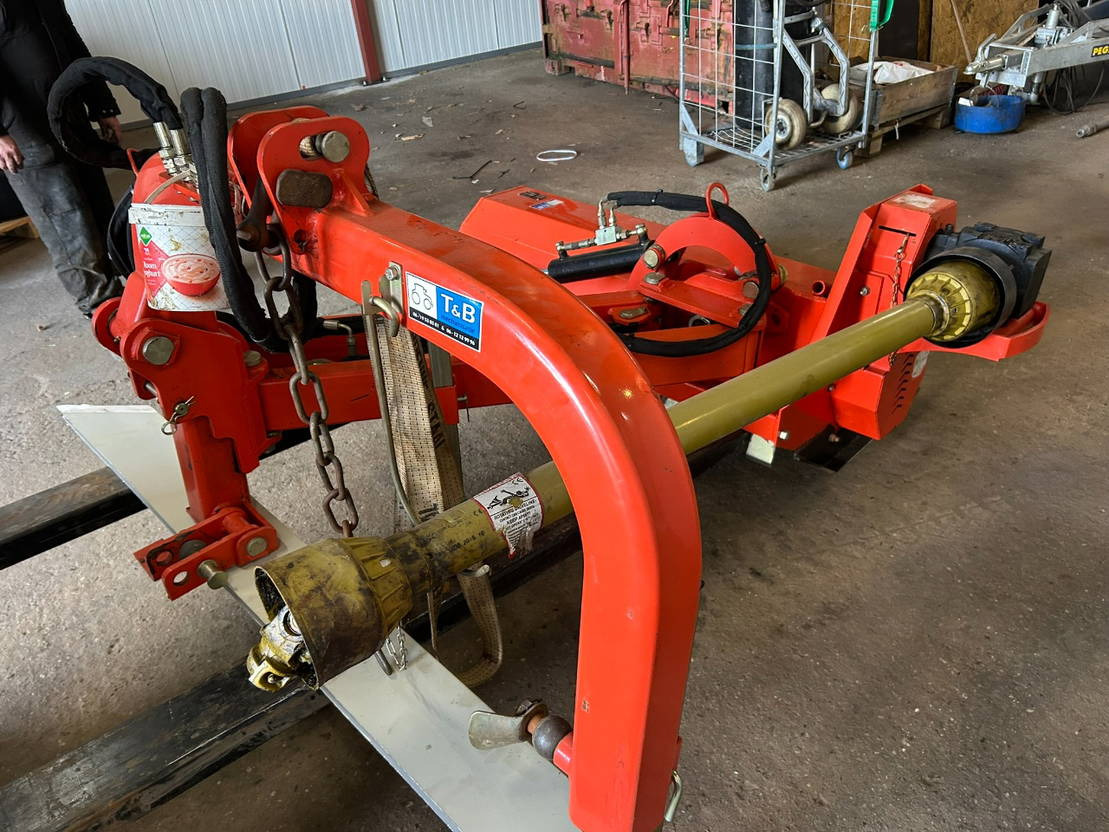 Boxer verstekklepelmaaier type AG140 - Verge mower: picture 4 Boxer verstekklepelmaaier type AG140 - Verge mower: picture 4