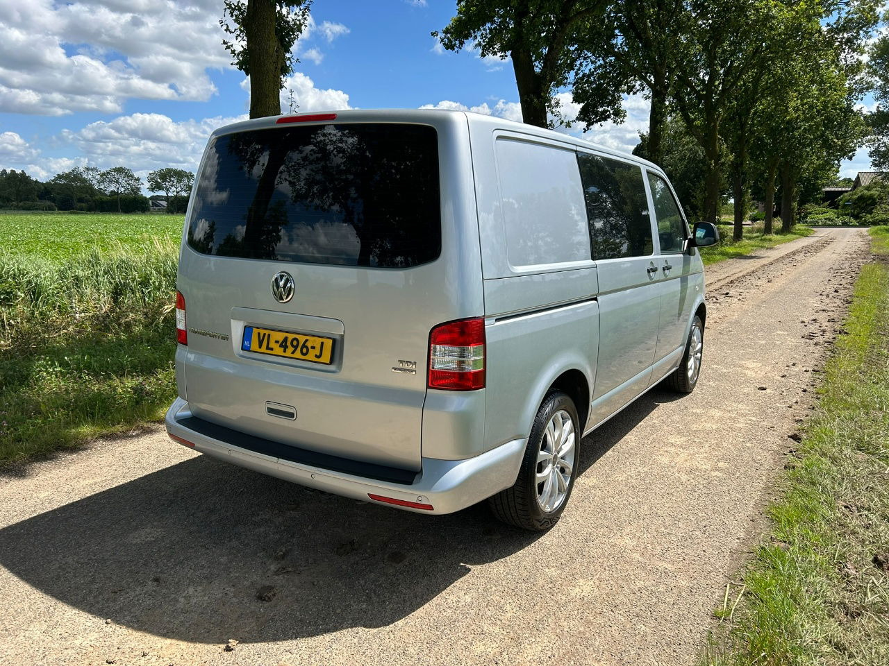Volkswagen Transporter 2.0 TDI Bleumotion Technology L1 H1 114 PK apk 14-12-2026 Airco - Small van: picture 4 Volkswagen Transporter 2.0 TDI Bleumotion Technology L1 H1 114 PK apk 14-12-2026 Airco - Small van: picture 4