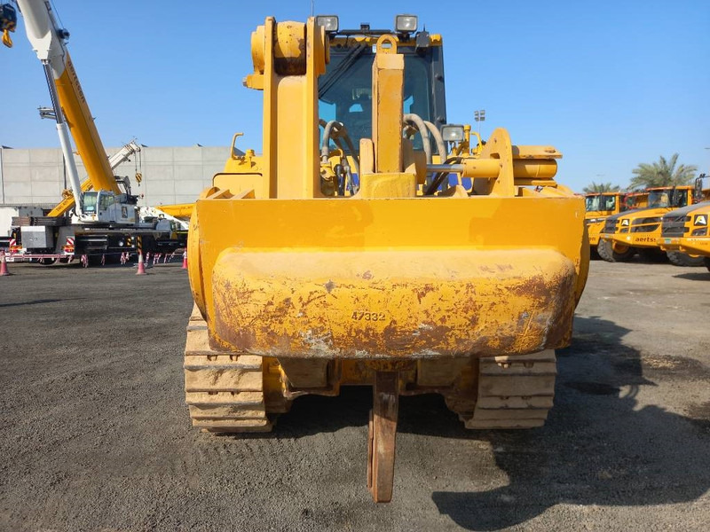 Komatsu D155A-6R (4 pcs available in Abu Dhabi) - Bulldozer: picture 3 Komatsu D155A-6R (4 pcs available in Abu Dhabi) - Bulldozer: picture 3