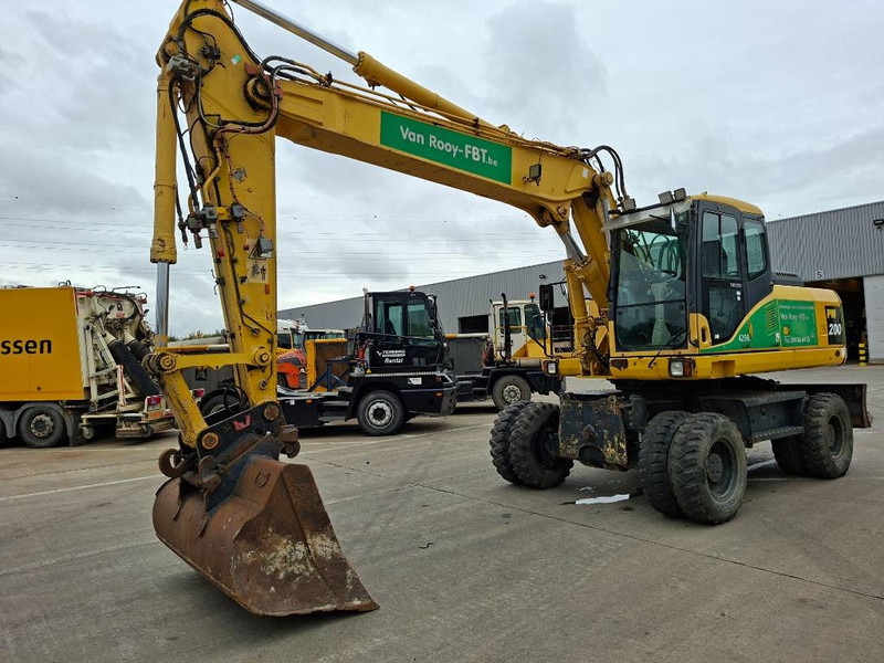 Komatsu PW 200-7H - Wheel excavator: picture 2 Komatsu PW 200-7H - Wheel excavator: picture 2
