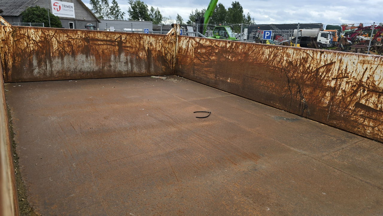 Lease a RENAULT Midlum 190DX, winch, original 46'000km RENAULT Midlum 190DX, winch, original 46'000km: picture 17 Lease a RENAULT Midlum 190DX, winch, original 46'000km RENAULT Midlum 190DX, winch, original 46'000km: picture 17