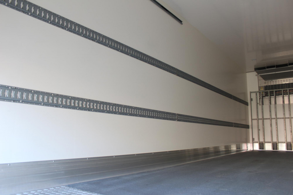 Refrigerator semi-trailer Chereau 1-Achs City Trailer CV 1550  Strom  Neuwertig: picture 15
