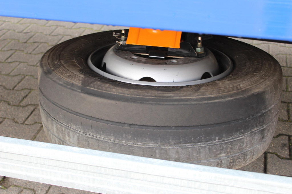 MAN TGL 12.220 Plane-Koffer 7,5 m LBW Klima 199TKm - Box truck: picture 5 MAN TGL 12.220 Plane-Koffer 7,5 m LBW Klima 199TKm - Box truck: picture 5