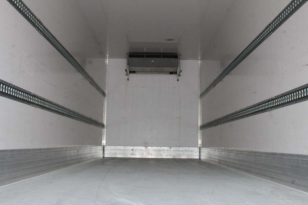 Mercedes-Benz Antos 1827 E6 CS 1050 LBW Seitentur - Refrigerator truck: picture 2 Mercedes-Benz Antos 1827 E6 CS 1050 LBW Seitentur - Refrigerator truck: picture 2