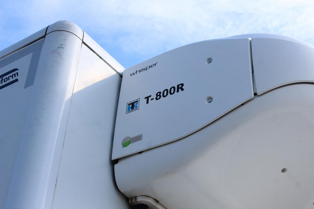 Mercedes-Benz Atego 1221 E6 TK T-800 R Strom Türen+LBW - Refrigerator truck: picture 5 Mercedes-Benz Atego 1221 E6 TK T-800 R Strom Türen+LBW - Refrigerator truck: picture 5