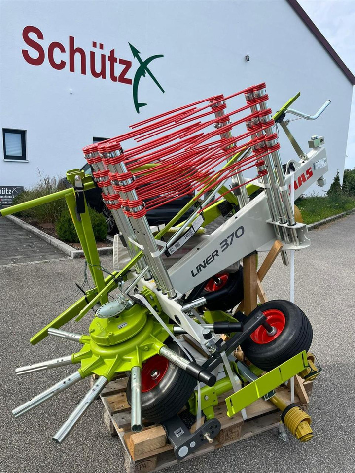 CLAAS Liner 370 Tandem / NEU und UNBENUTZT / Baujahr 202 - Tedder/ Rake: picture 2 CLAAS Liner 370 Tandem / NEU und UNBENUTZT / Baujahr 202 - Tedder/ Rake: picture 2