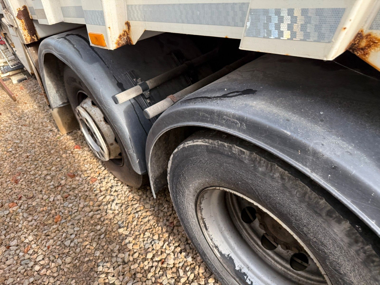 Garbage truck Mercedes-Benz Actros 2532 6x2 MP3 Faun Power Press 524: picture 10