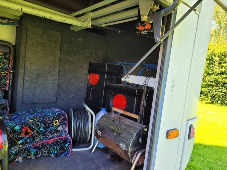 VOLVO B12M BERKHOF AXIAL70 MOTORHOME KLIMA 3.2003  - Coach: picture 4 VOLVO B12M BERKHOF AXIAL70 MOTORHOME KLIMA 3.2003  - Coach: picture 4