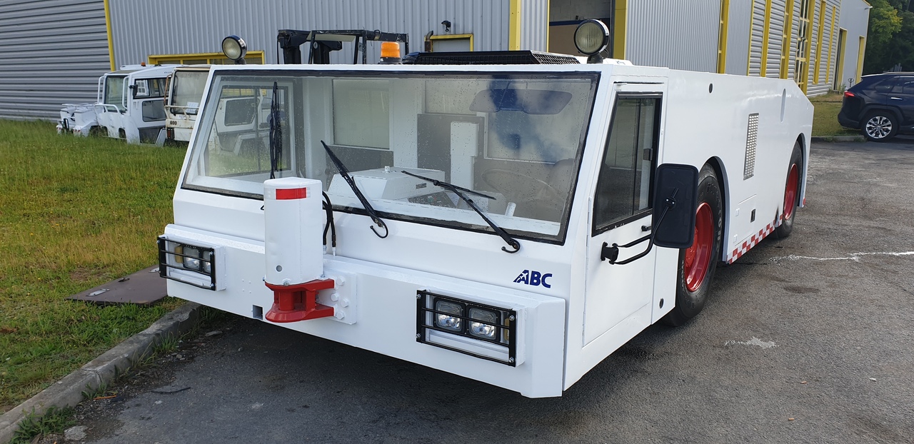 SOVAM K250 - Pushback tractor: picture 3 SOVAM K250 - Pushback tractor: picture 3