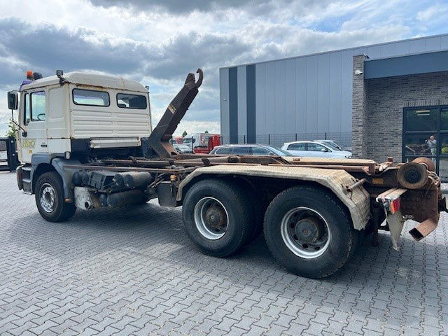 MAN 26.464 6X4 - Container transporter/ Swap body truck: picture 3 MAN 26.464 6X4 - Container transporter/ Swap body truck: picture 3