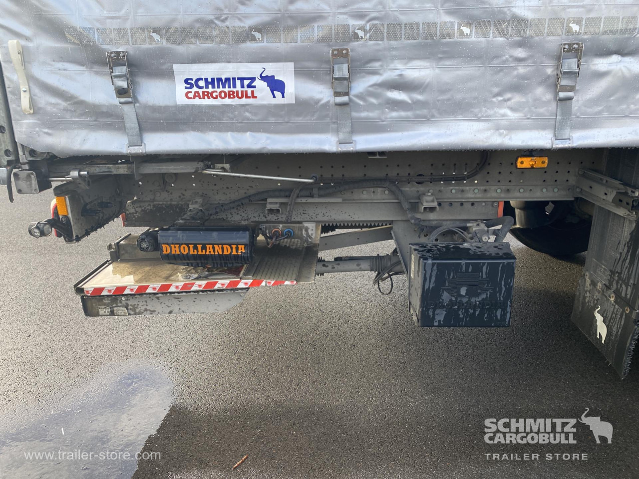 SCHMITZ Curtainsider Standard Taillift - Curtainsider semi-trailer: picture 3 SCHMITZ Curtainsider Standard Taillift - Curtainsider semi-trailer: picture 3