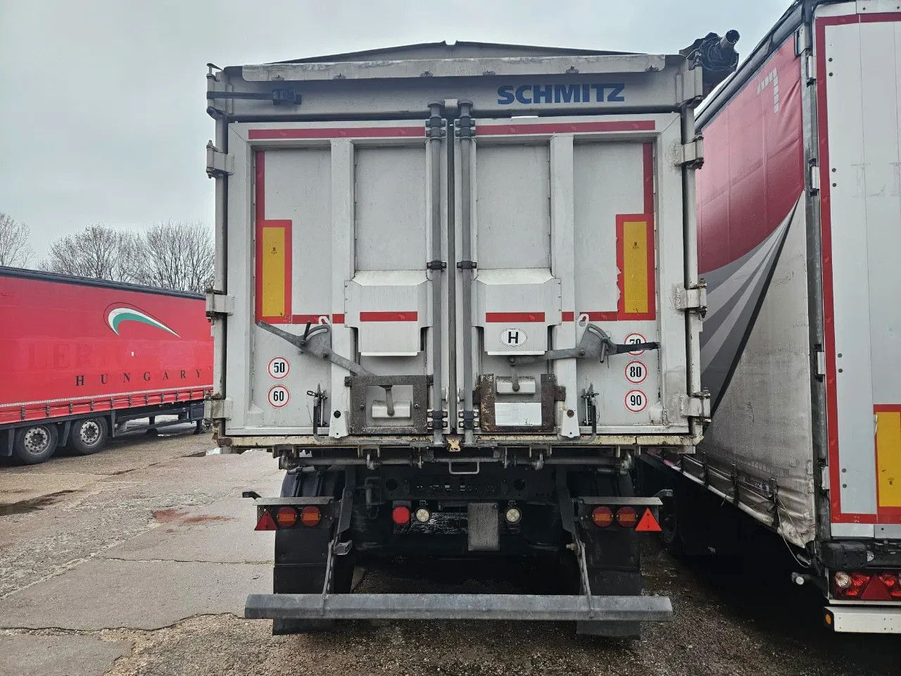 Schmitz Cargobull Gotha SGF S3, 45m3, Alloy wheels, Lift axle - Tipper semi-trailer: picture 5 Schmitz Cargobull Gotha SGF S3, 45m3, Alloy wheels, Lift axle - Tipper semi-trailer: picture 5