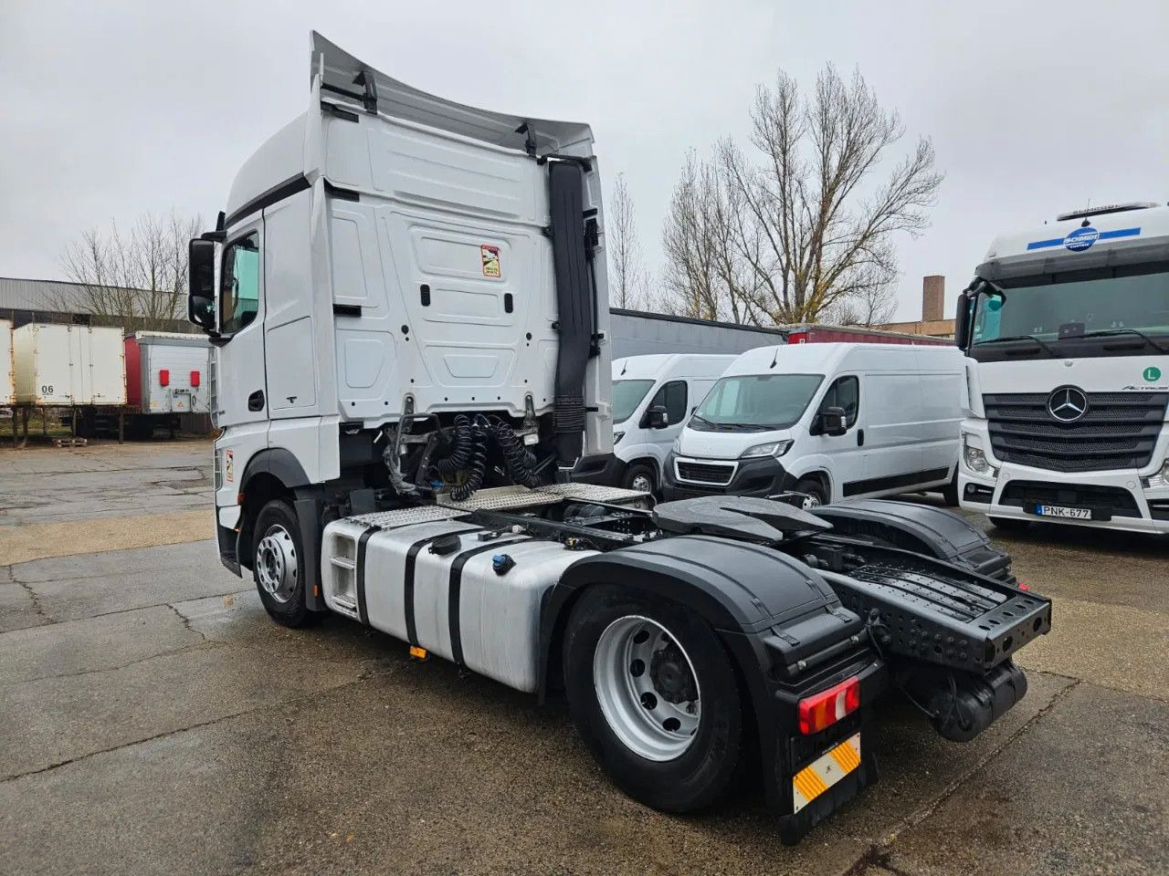 Mercedes-Benz Actros 1845 Standard-BigSpace-Stand Klima-2 Unit - Tractor unit: picture 4 Mercedes-Benz Actros 1845 Standard-BigSpace-Stand Klima-2 Unit - Tractor unit: picture 4