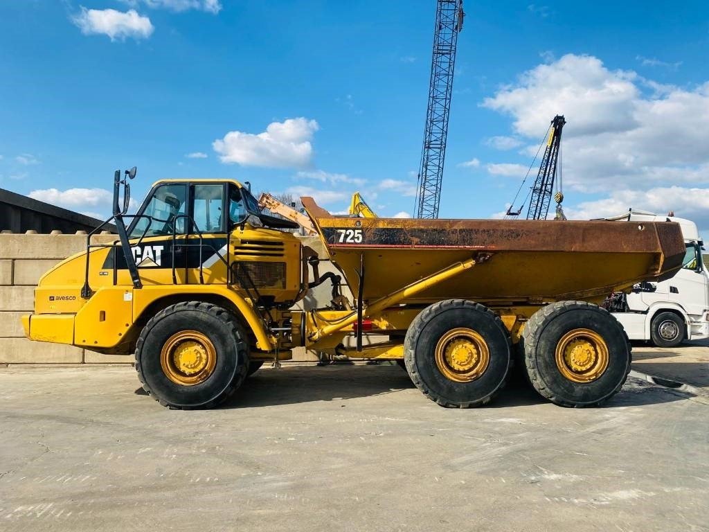 CAT 725 - Articulated dumper: picture 1 CAT 725 - Articulated dumper: picture 1