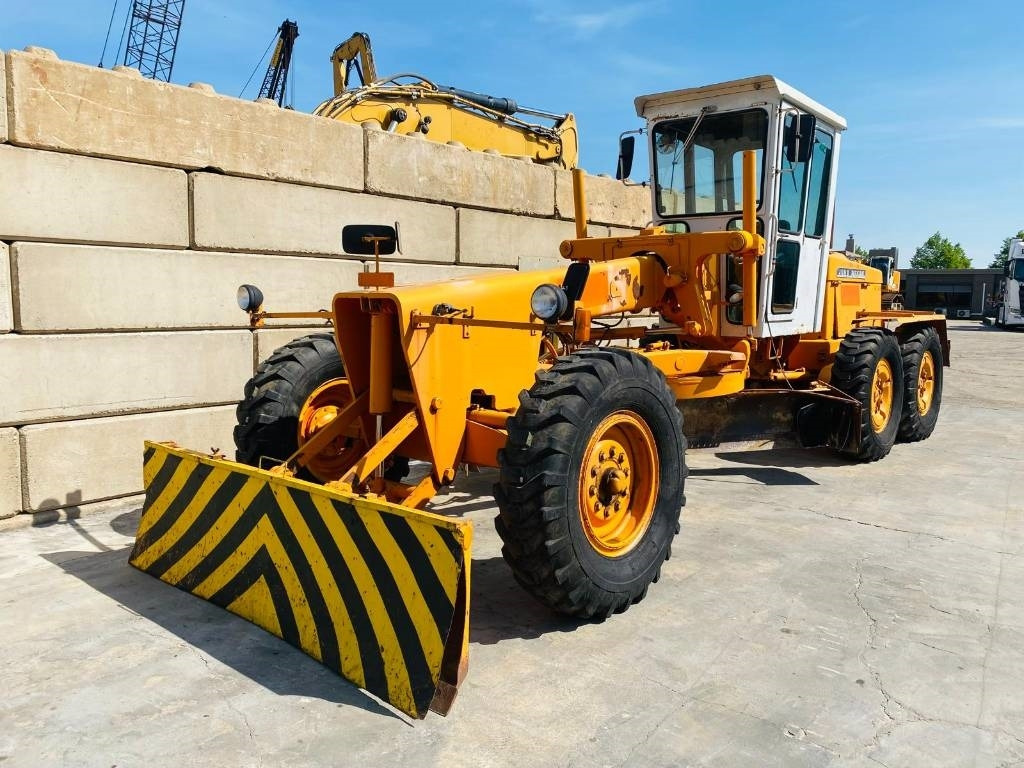 John Deere 570 A - Grader: picture 3 John Deere 570 A - Grader: picture 3