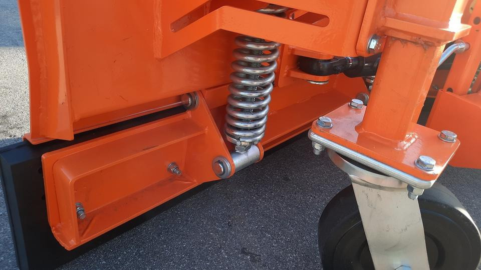 Snow plough Schneeschild Vario 2,70m Schneepflug Schlepper Radlader Hoflader: picture 6 Snow plough Schneeschild Vario 2,70m Schneepflug Schlepper Radlader Hoflader: picture 6