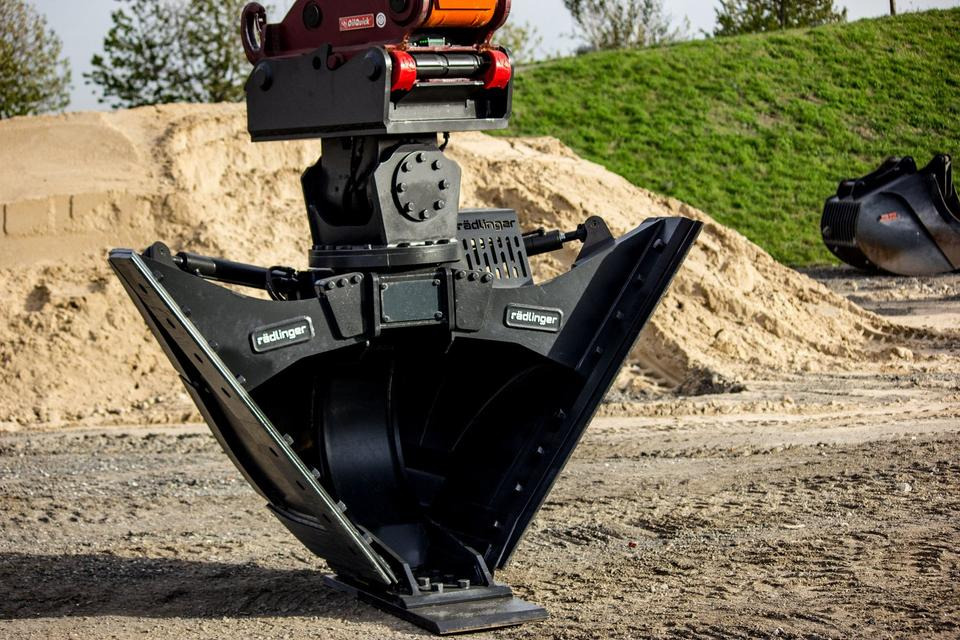 Trapezlöffel hydraulisch verstellbar MS 10 10 - 20 to Löffel Cat - Excavator bucket: picture 2 Trapezlöffel hydraulisch verstellbar MS 10 10 - 20 to Löffel Cat - Excavator bucket: picture 2