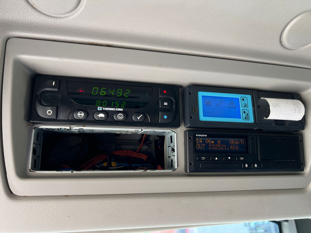 MERCEDES-BENZ Atego 1224 L Kühlkoffer LBW Tiefkühler 6,2m LBW - Refrigerator truck: picture 3 MERCEDES-BENZ Atego 1224 L Kühlkoffer LBW Tiefkühler 6,2m LBW - Refrigerator truck: picture 3