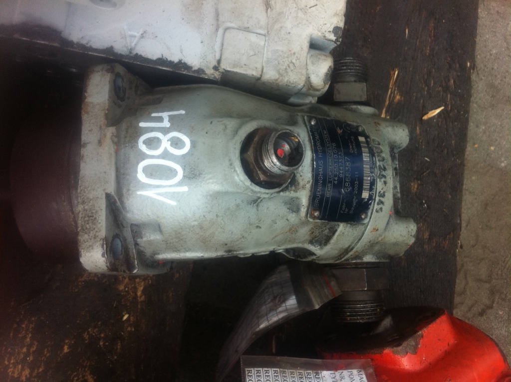 BRUENINGHAUS HYDROMATIK 44.250.10.076 9447373 - Hydraulic motor for Construction machinery: picture 1 BRUENINGHAUS HYDROMATIK 44.250.10.076 9447373 - Hydraulic motor for Construction machinery: picture 1