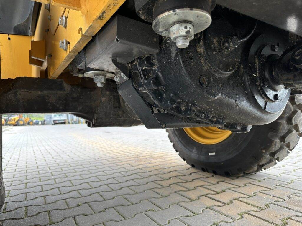 Wheel loader Volvo L45HS: picture 15