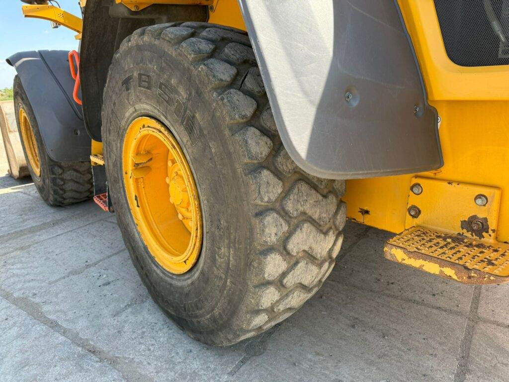Wheel loader Volvo L60H: picture 17