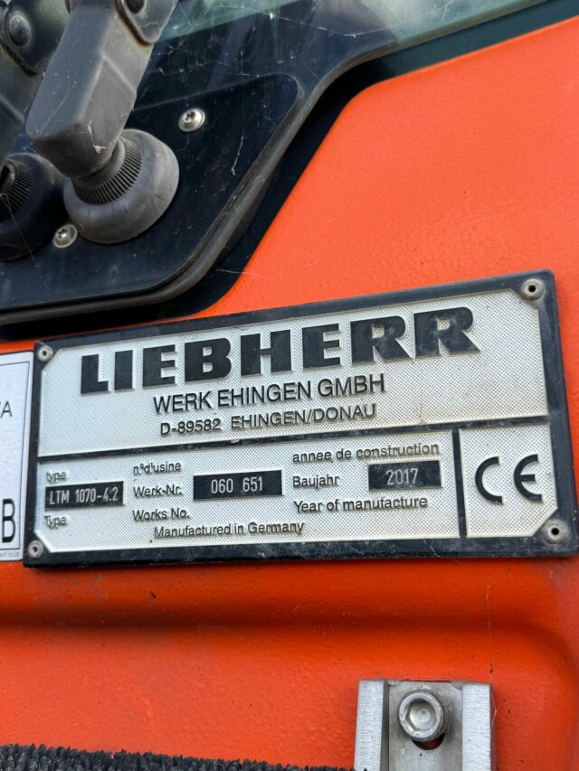 Liebherr LTM 1070-4.2 Autokran mit Spitze *TOP Zustand - All terrain crane: picture 3 Liebherr LTM 1070-4.2 Autokran mit Spitze *TOP Zustand - All terrain crane: picture 3