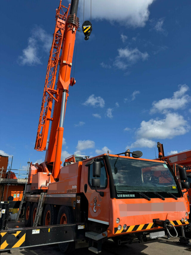 Liebherr LTM 1070-4.2 Autokran mit Spitze *TOP Zustand - All terrain crane: picture 4 Liebherr LTM 1070-4.2 Autokran mit Spitze *TOP Zustand - All terrain crane: picture 4