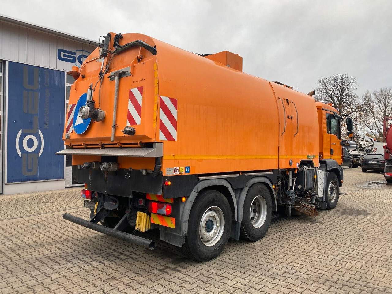 MAN TGA 26.430 6x2-2 LL - Cab chassis truck: picture 3 MAN TGA 26.430 6x2-2 LL - Cab chassis truck: picture 3