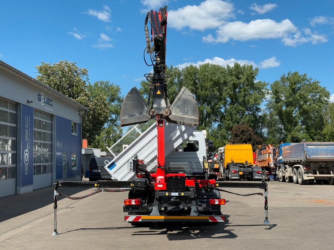 Lease a  Mercedes-Benz ATEGO 818 4x2 Euro 6 Kipper Kran FASSI F65B.0.22 Mercedes-Benz ATEGO 818 4x2 Euro 6 Kipper Kran FASSI F65B.0.22: picture 8